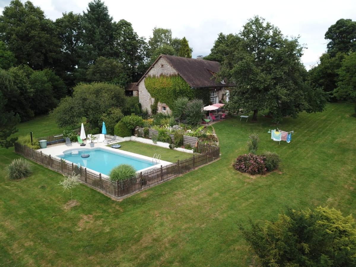 B&B Buddleja Saint-Hilaire-les-Places Dış mekan fotoğraf