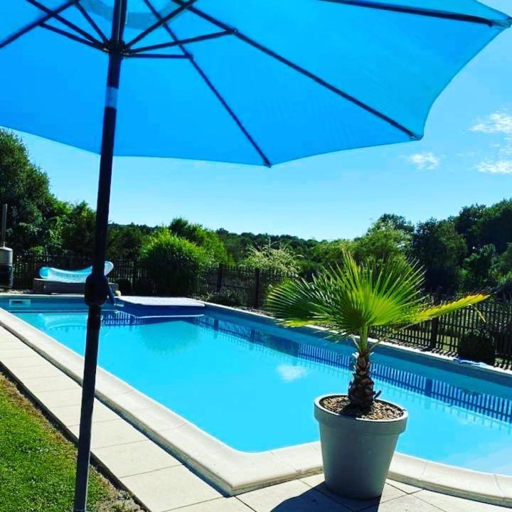 B&B Buddleja Saint-Hilaire-les-Places Dış mekan fotoğraf